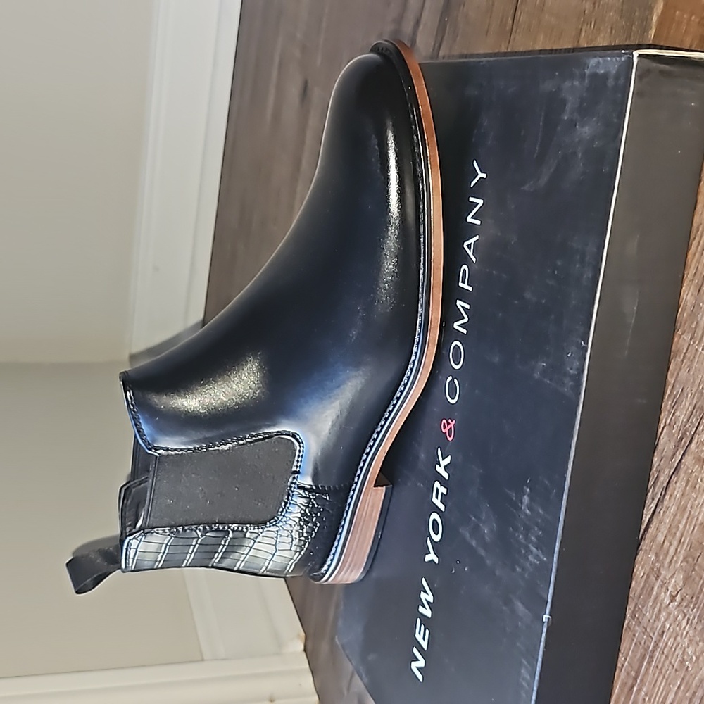 New York & Company Clayton men's boots